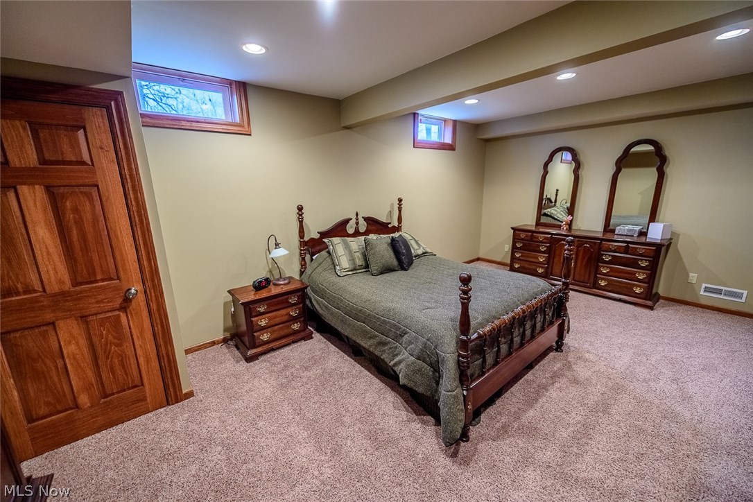 Pine Knoll - Residential