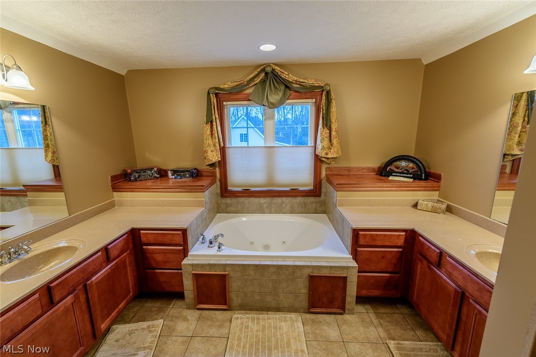 Pine Knoll - Residential