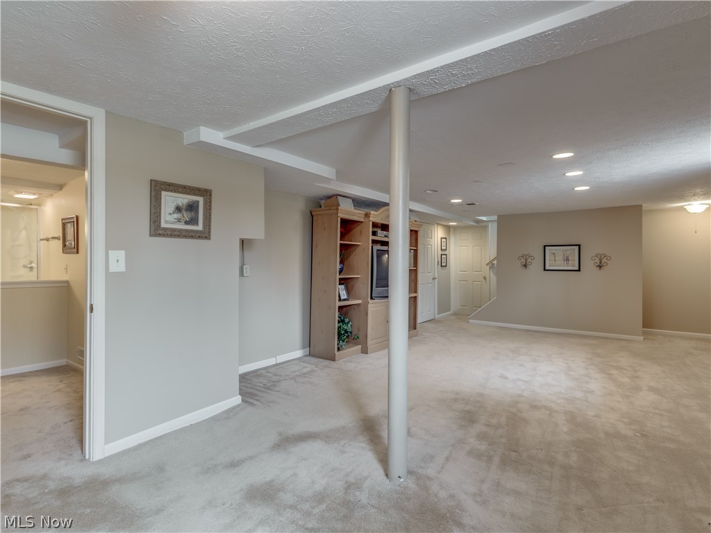 Stow - Commercial Sale