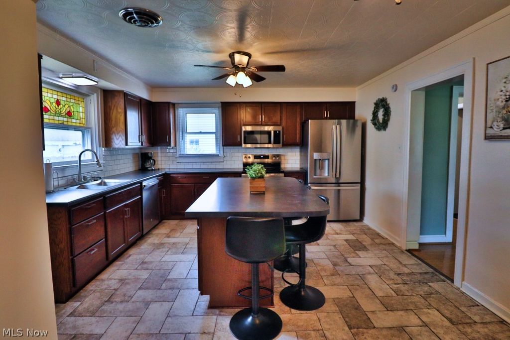 Photo of 822 Main Street, Coshocton, OH 43812 (MLS # 5209734)