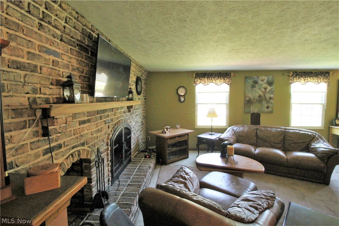 Falling Oaks - Residential