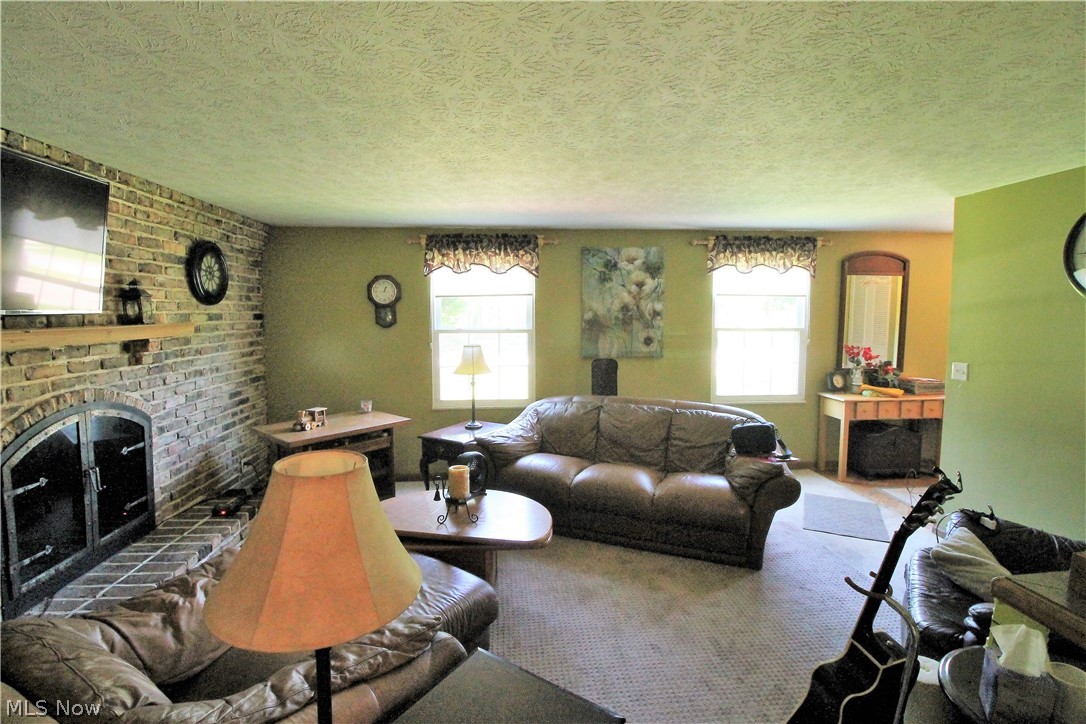 Falling Oaks - Residential