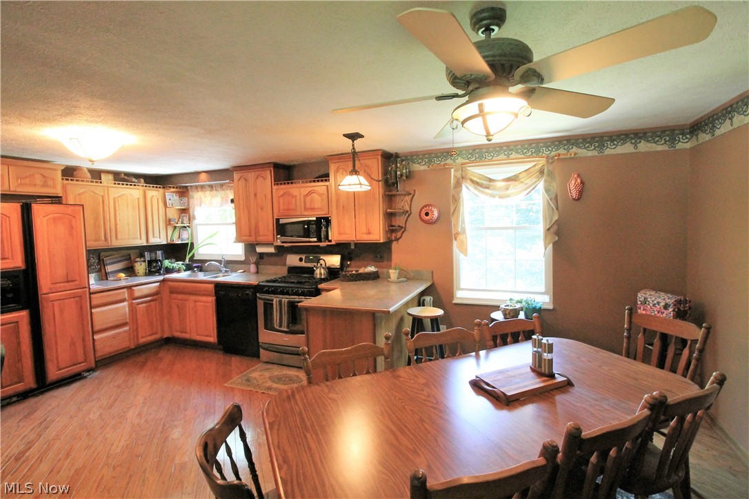 Falling Oaks - Residential