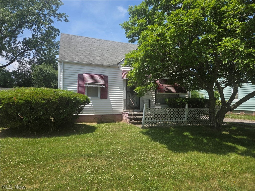Photo of 3942 East 188 Street, Cleveland, OH 44122 (MLS # 5217189)