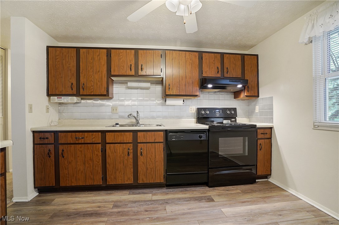 Oakhurst Manor - Residential