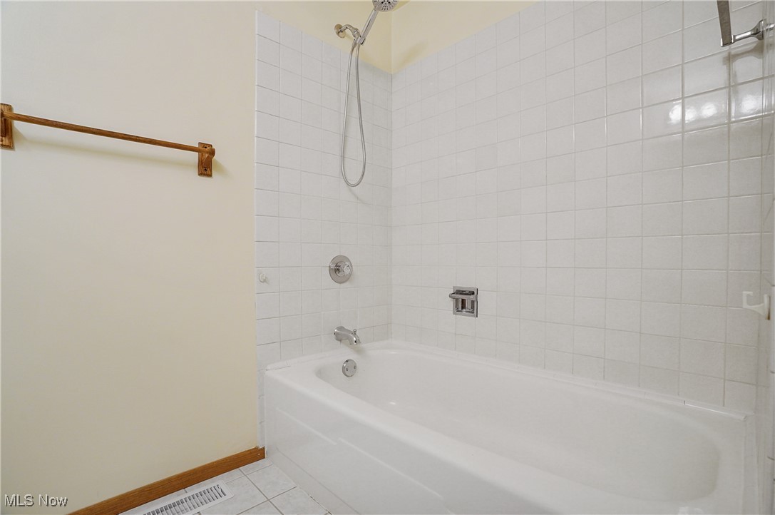 Oakhurst Manor - Residential