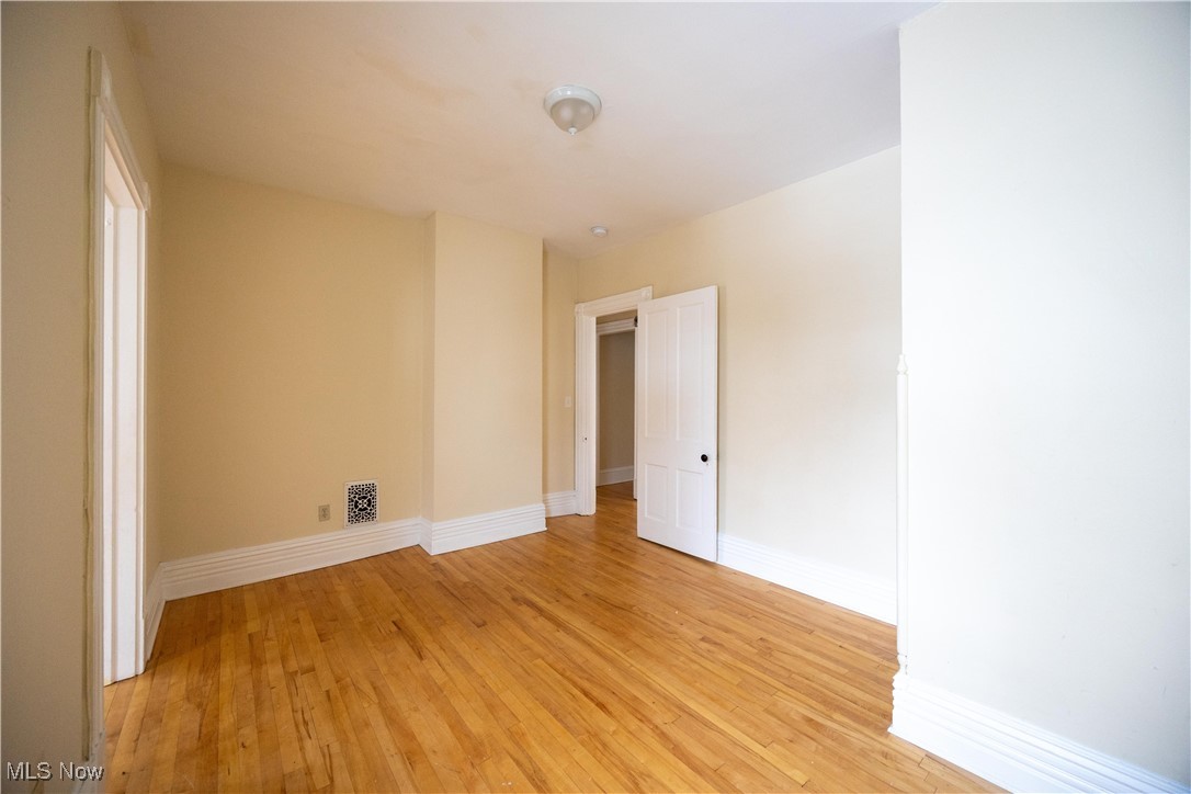 Linwood Ave - Residential