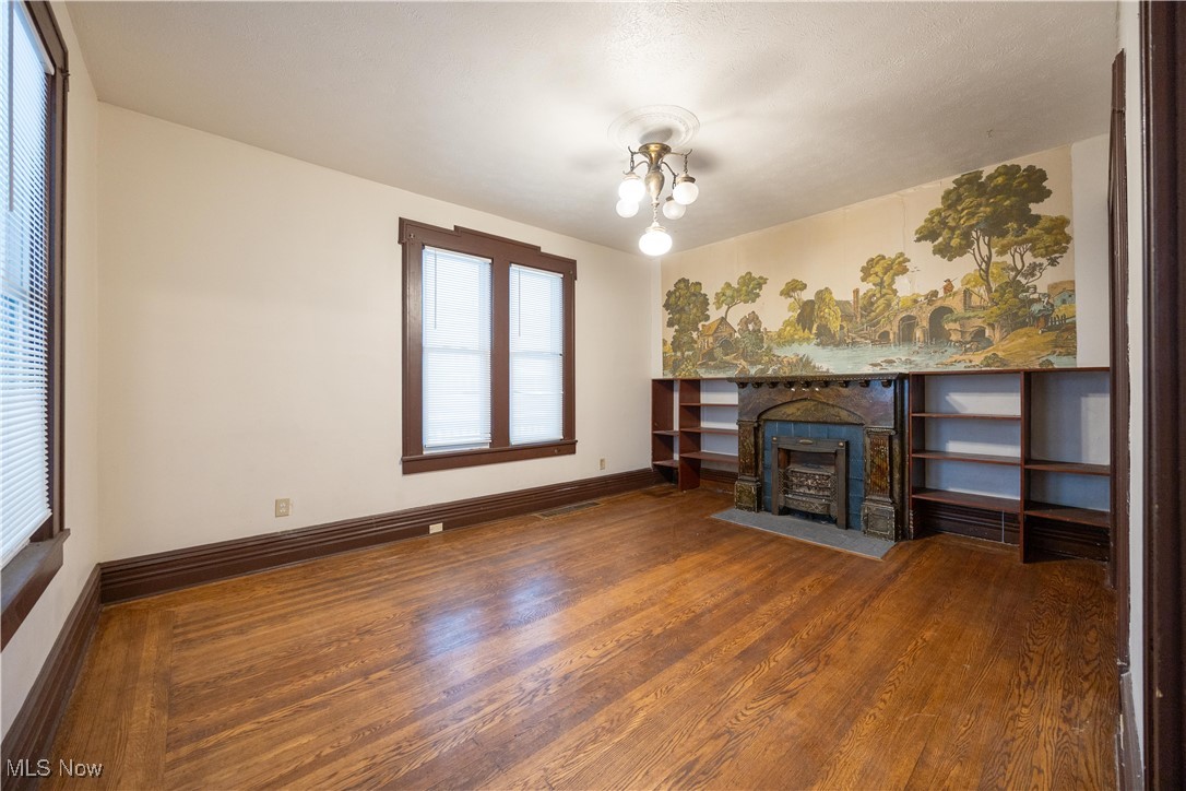 Linwood Ave - Residential