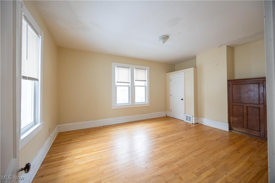 Linwood Ave - Residential