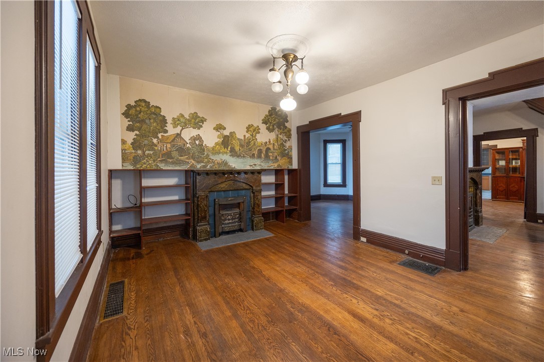 Linwood Ave - Residential