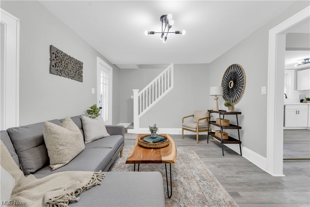 Mix King & Gibbs - Residential Lease