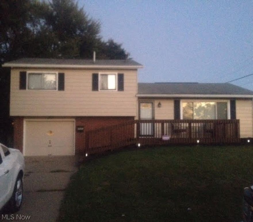 INVESTORS SPECIAL - Charming bi level with spacious floor plan. Features a large kitchen and living room with newer windows. Bath has been renovated and front flower beds freshly mulched. This one won't last very long so schedule a showing today!