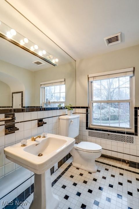 Tiny photo for 505 Ridgecrest Road, Akron, OH 44303 (MLS # 5174506)