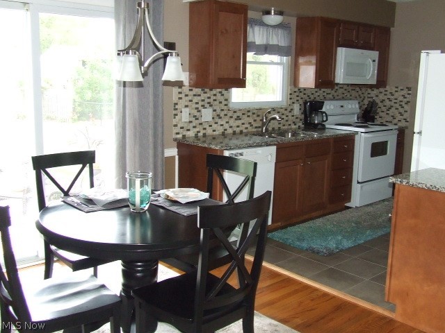 Hiwood Heights - Residential