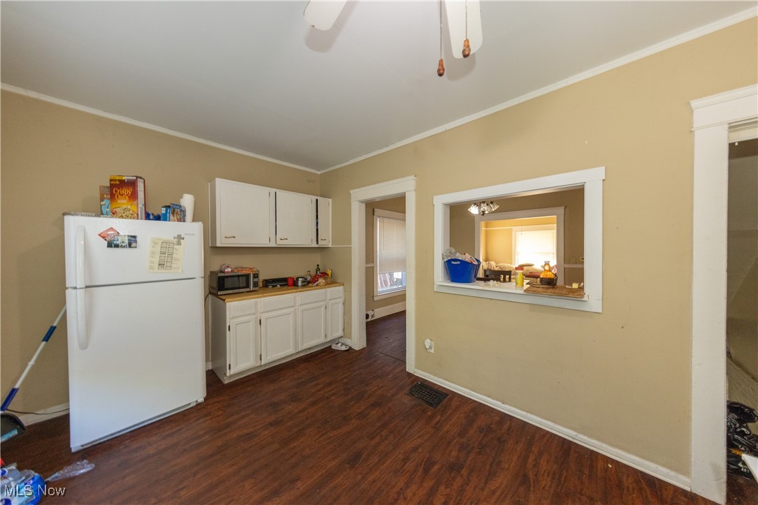 Cleveland, Ohio 44102, United States, 6 Bedrooms Bedrooms, ,2 BathroomsBathrooms,Residential,Active,122279