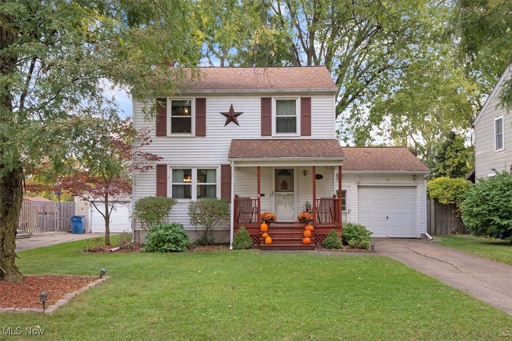 Photo of 2417 G Street, Lorain, OH 44052 (MLS # 5168116)