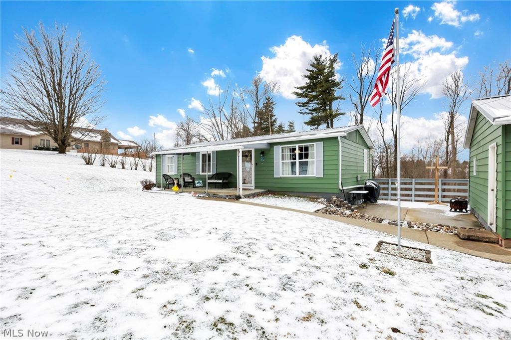 Photo of 66821 BARRETT HILL Rd, Cambridge, OH 43725 (MLS # 5188911)