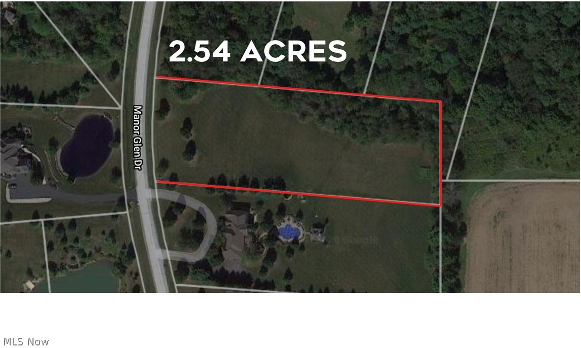 BEAUTIFUL, partially wooded parcel in the desirable Signature of Sharon development is ready to build your dream home. Surrounded by stunning luxury homes, this parcel is between Medina and Montrose with quick access to 71 and 76/77, shopping, restaurants and entertainment. You'll feel like you're living in the country with all the amenities within a short drive.