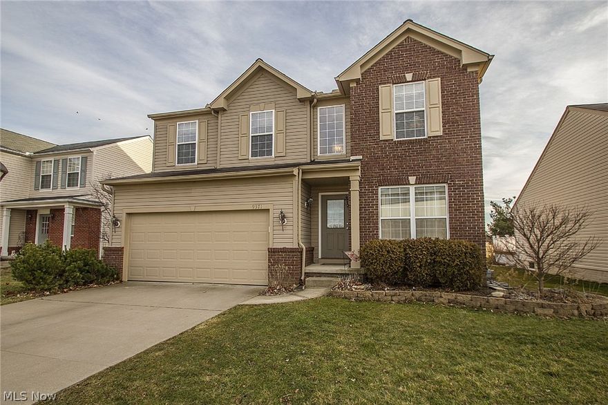 Move right into this wonderful home on low traffic dead end cul-de-sac street.  Spacious entry with hardwood floors that is adjacent to a "flex" room that can be used as a den, dining room, or formal living room.  The spacious family room has a corner fireplace, brand new carpet, and fresh neutral paint.  The large kitchen with center island also has new flooring and a window over the sink.  Off the eat-in area of the kitchen there is a spacious deck, making those summer gatherings perfect. The finished basement area has a built-in wet bar area, large entertainment space perfect for watching movies or adding a pool table, and leaves you with plenty of storage space. On the second floor of the home you will find a spacious landing where all bedrooms branch off of.  The master is huge with vaulted ceiling, private bathroom featuring double sinks, and a large walk-in closet.  The other three remaining bedrooms are generous in size with sufficient closet space.  The Waterbury neighborhood