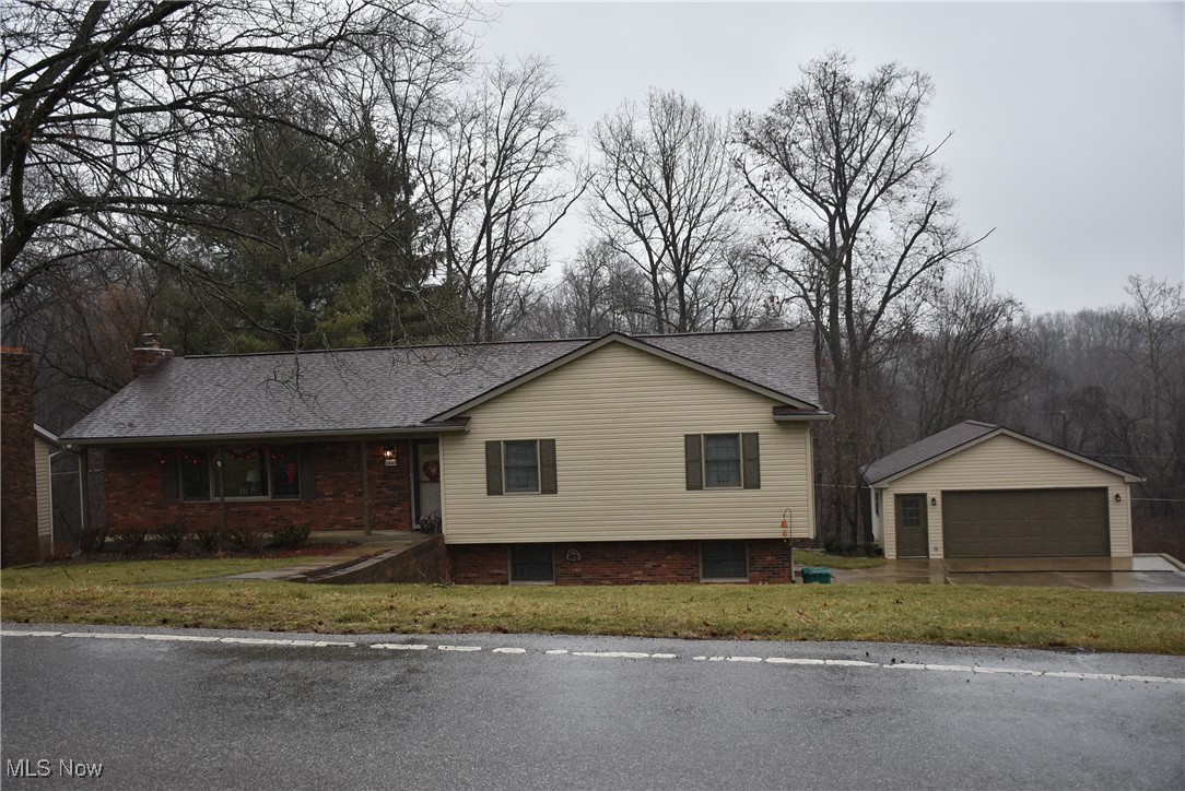 2840 E Military Road, Zanesville, Ohio image 1