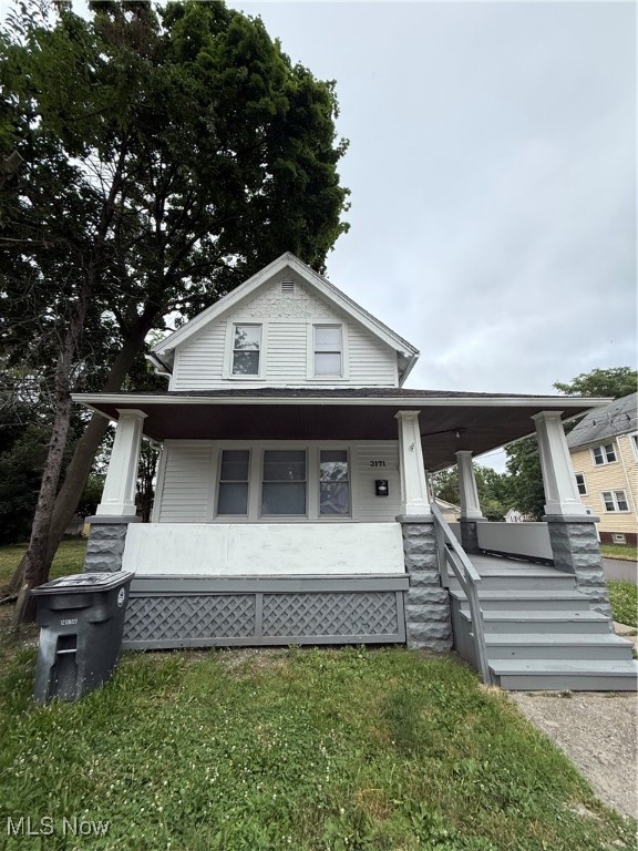 Single family 5 bedroom 1.5 baths located in Cleveland's Clark Fulton area. Fresh paint, brand new floors, stainless steel appliances. All bedrooms are generous size.3 bedrooms on the first floor and 2 bonus bedrooms on the second floor.Perfect for those seeking comfort and convenience, this unit is Section 8 friendly, offering accessibility and affordability. With its modern updates and cozy ambiance, it's the ideal place to call home.Rental requirements:Credit score of 600+. 500 - 600 is considered conditional.Less than 3 items in collections, excluding student loan and medical. Monthly income of 2.5 times the amount of the monthly rent.Thorough Eviction Check. $50 Non Refundable App Fee for all Adults who will be occupying the property.Applications can only be completed online.Typical Security Deposit equivalent to one months rent, pending results of background checks. Tenants must have the electric and gas transferred into their name and obtain renters insurance prior to receiving keys to the property.