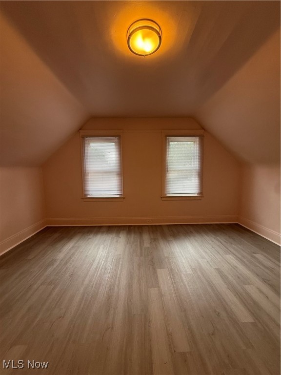 J G M Hoyts - Residential Lease