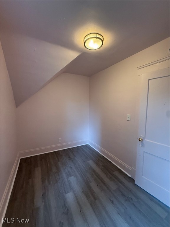 J G M Hoyts - Residential Lease