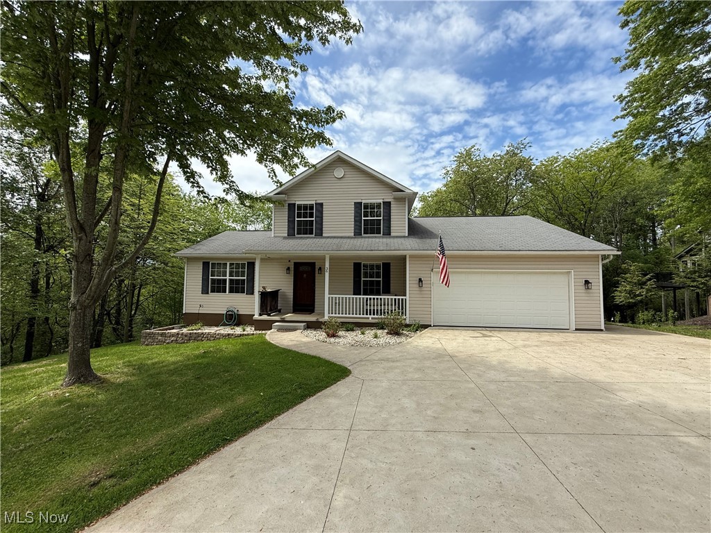 36 Choctaw Trail, Malvern, Ohio image 1