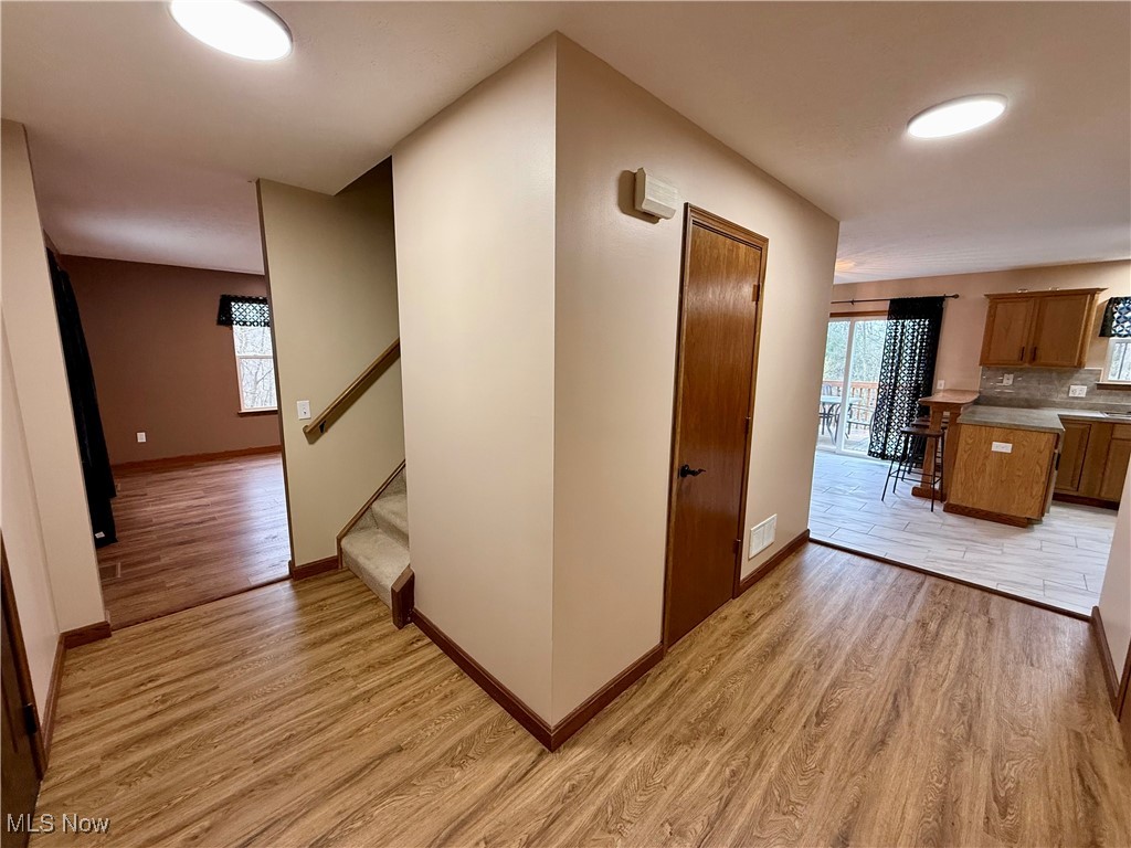 36 Choctaw Trail, Malvern, Ohio image 6