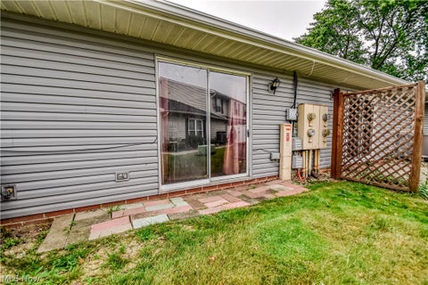 Tiny photo for 7982 Colonial Drive #C, Mentor, OH 44060 (MLS # 5209450)