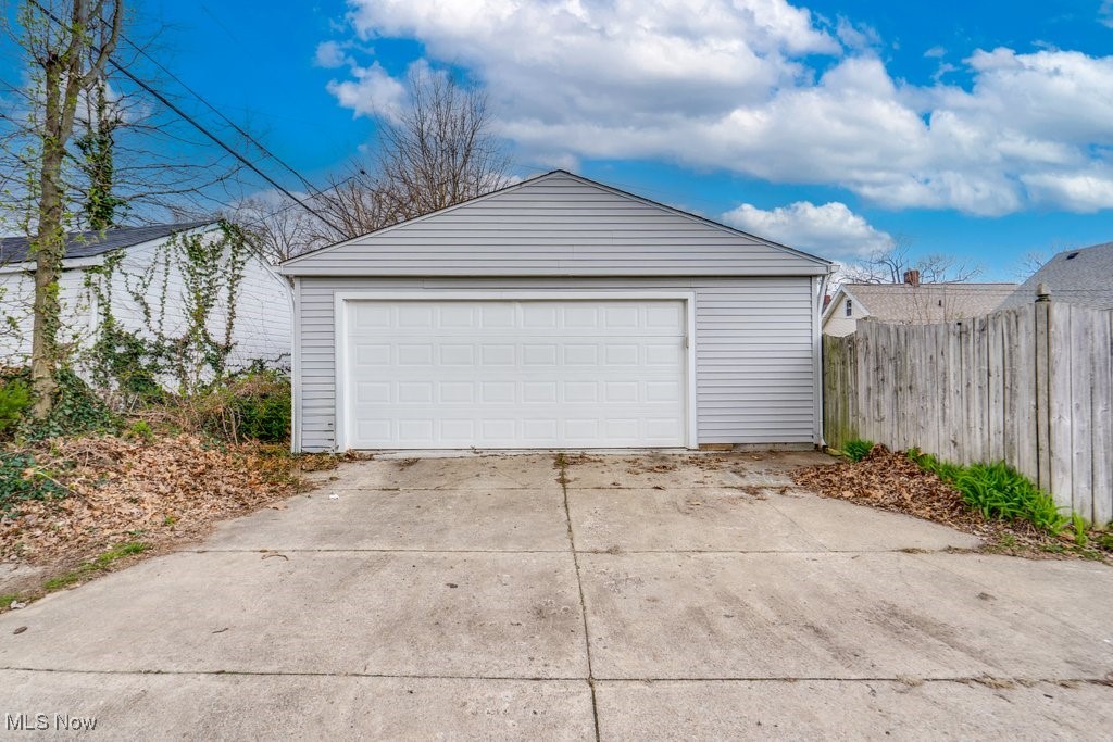 14401 Roxboro Avenue, Cleveland, Ohio image 32