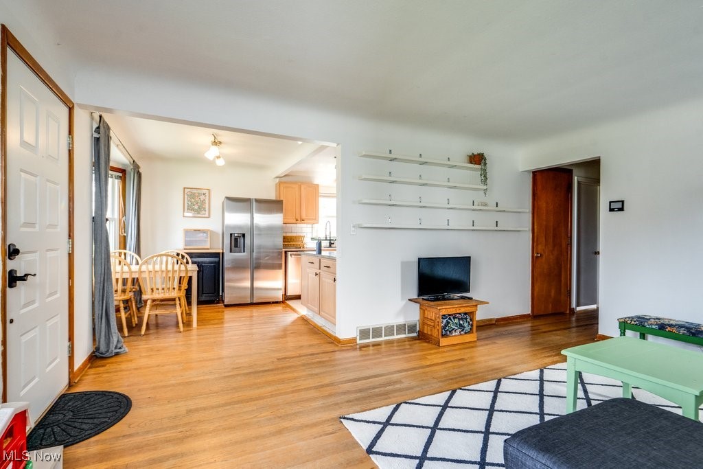 14401 Roxboro Avenue, Cleveland, Ohio image 7