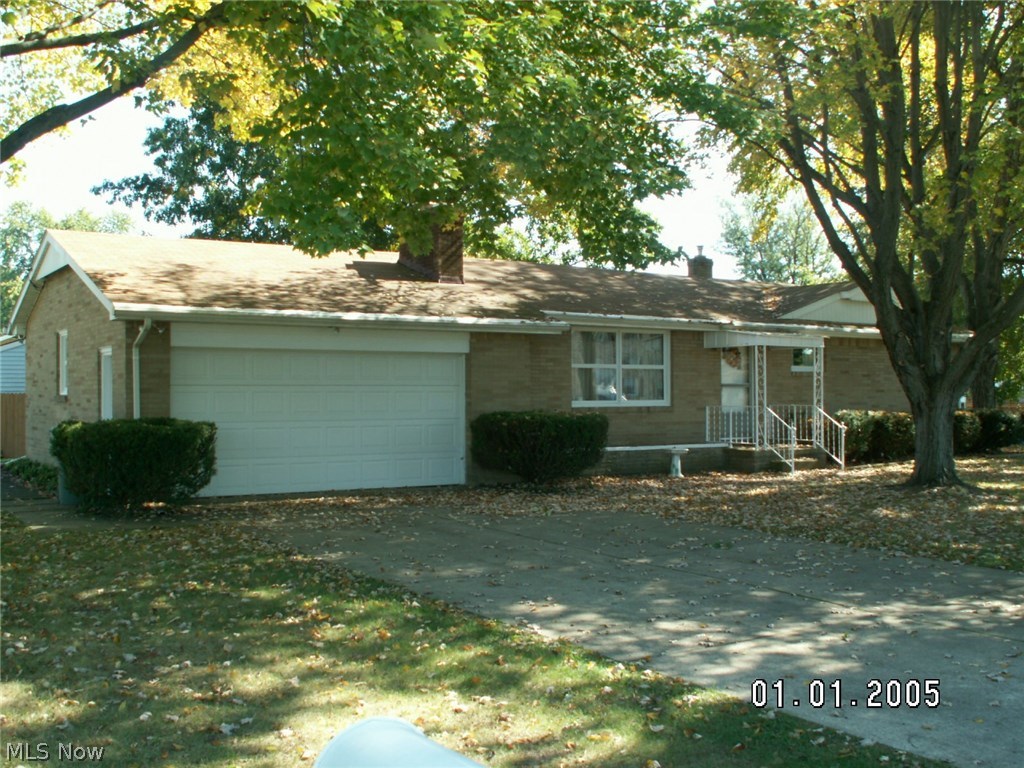 Move in ready home. This well built brick and vinyl ranch is interviewing for new owners! This home is offering a great space for someone to create memories and life to the fullest. Home promises to shine bright with the whole house generator while everyone else in the neighborhood is sitting in the dark. So schedule your showing and check out the beautiful hardwood floors and great space in the basement.