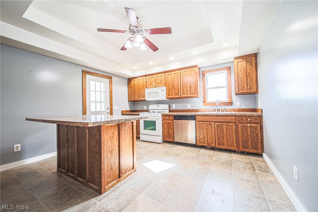 Photo of 24 Houston Street SW, Massillon, OH 44647 (MLS # 5224328)