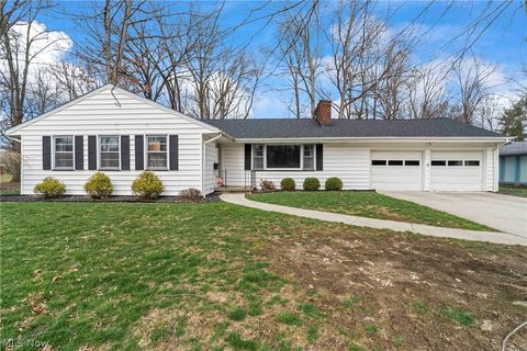 Homes For Sale - 296 Moreland Drive<br/> Mahoning County, Canfield, OH 44406