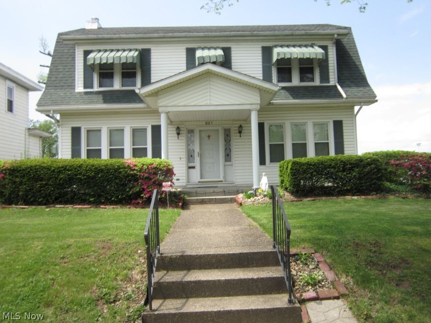 Beautiful home in Cambridge! Move right into this home which hosts a spacious living room with built in book shelves, dining room, large kitchen with nook for eating, 3 spacious bedrooms with large closets, and 4 bathrooms! This is a one of a kind home...some exceptional features include stained glass hangings over new windows, all new plumbing, newer furnace.  The nice sun porch leads to a large double  lot with many beautiful plantings and even includes a 2 car garage. Within this home there are so many features you just have to see it all!! Call today for a personal tour!