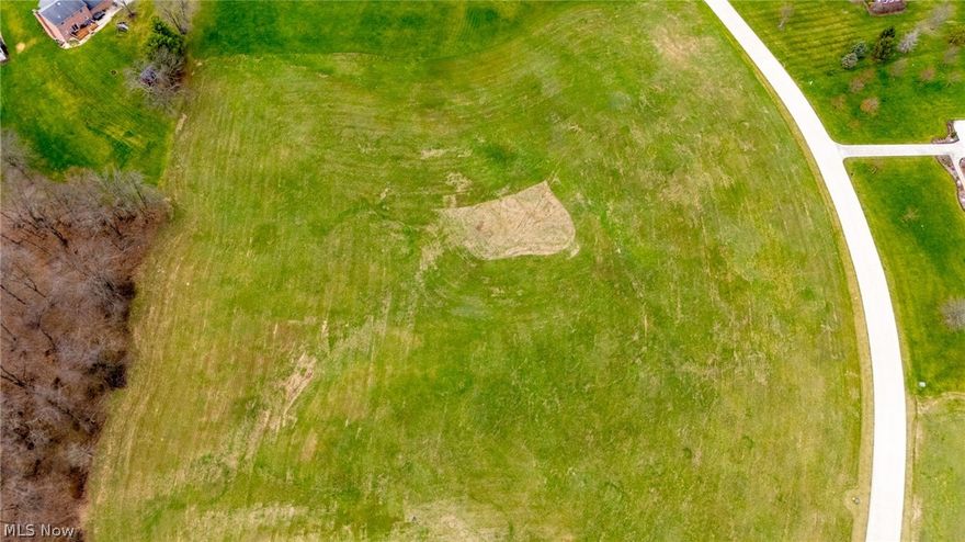 Imagine your future home set on this scenic lot on Oldefield Drive in St. Clairsville. Enjoy the perfect blend of privacy and convenience, with rolling surroundings and easy access to town, schools, and major highways. Whether you're ready to build now or planning for the future, this property offers endless potential in a fantastic location.