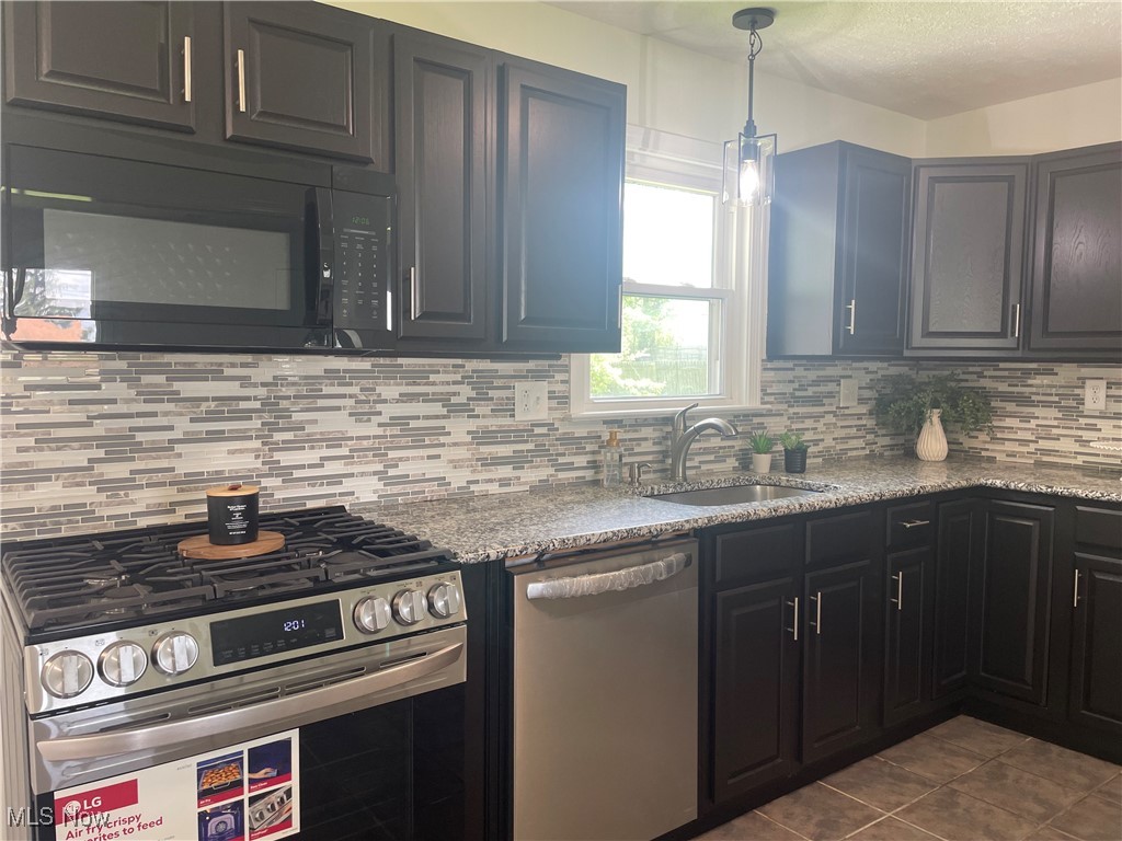 9284 June Drive, Streetsboro, Ohio image 3