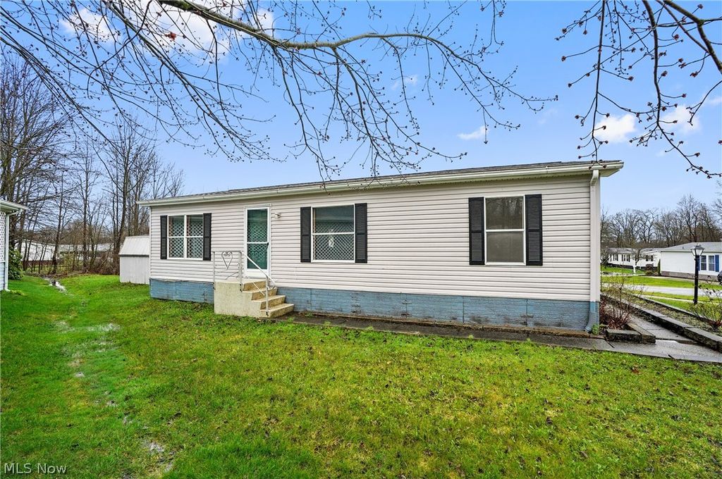 Photo of 30 Cardinal Drive, Hiram, OH 44234 (MLS # 5198717)