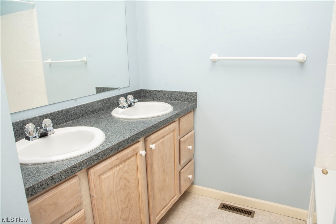 Craig Cove Condo - Residential