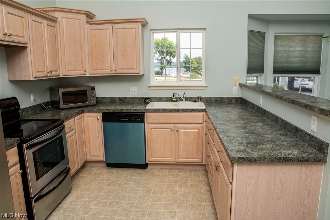 Craig Cove Condo - Residential