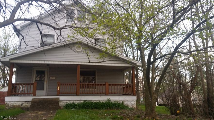 2 floors, lots of space 1680 sq ft, lots of potential, near campbell high school.