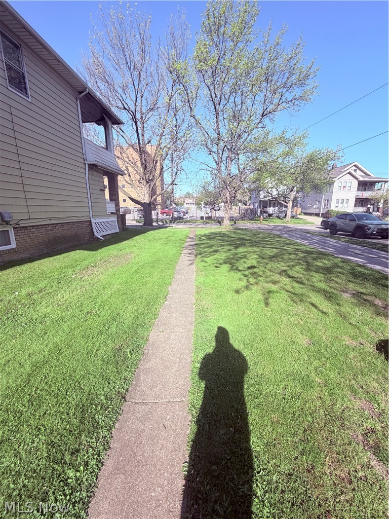 Halloway - Residential