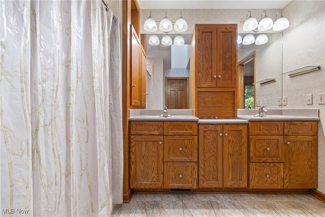 Hunters Crossing - Residential