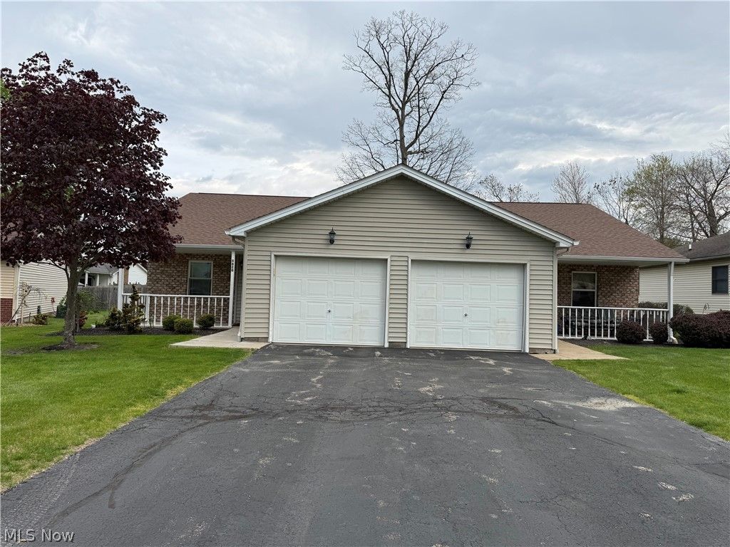 Photo of 5820 Callaway Circle, Austintown, OH 44515 (MLS # 5204498)