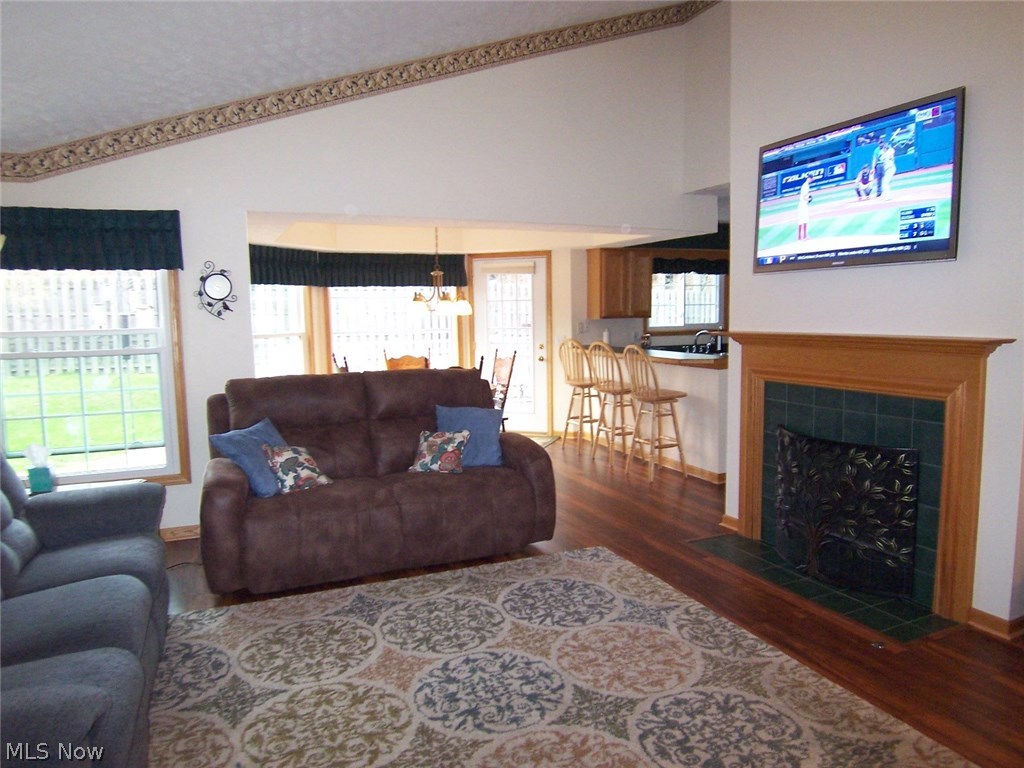 Woodbury Condo - Residential