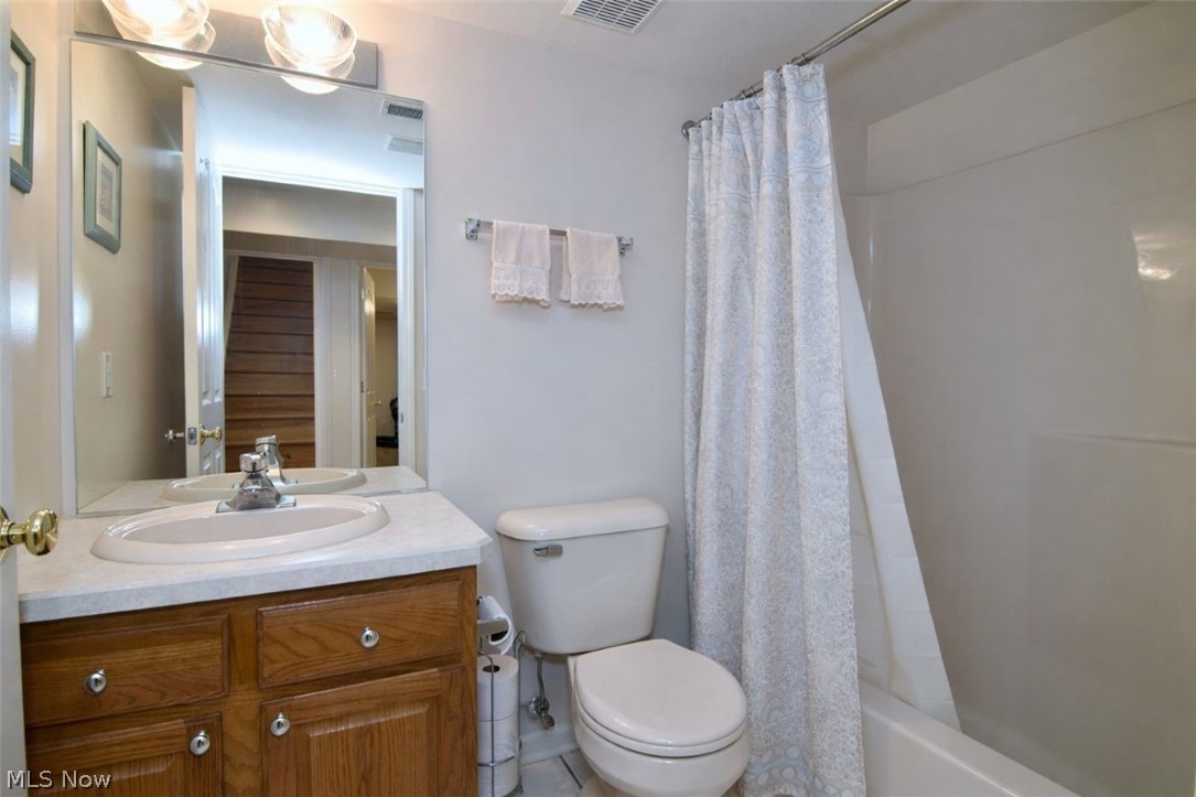 Country Club Village Ph 02 Clstr - Residential