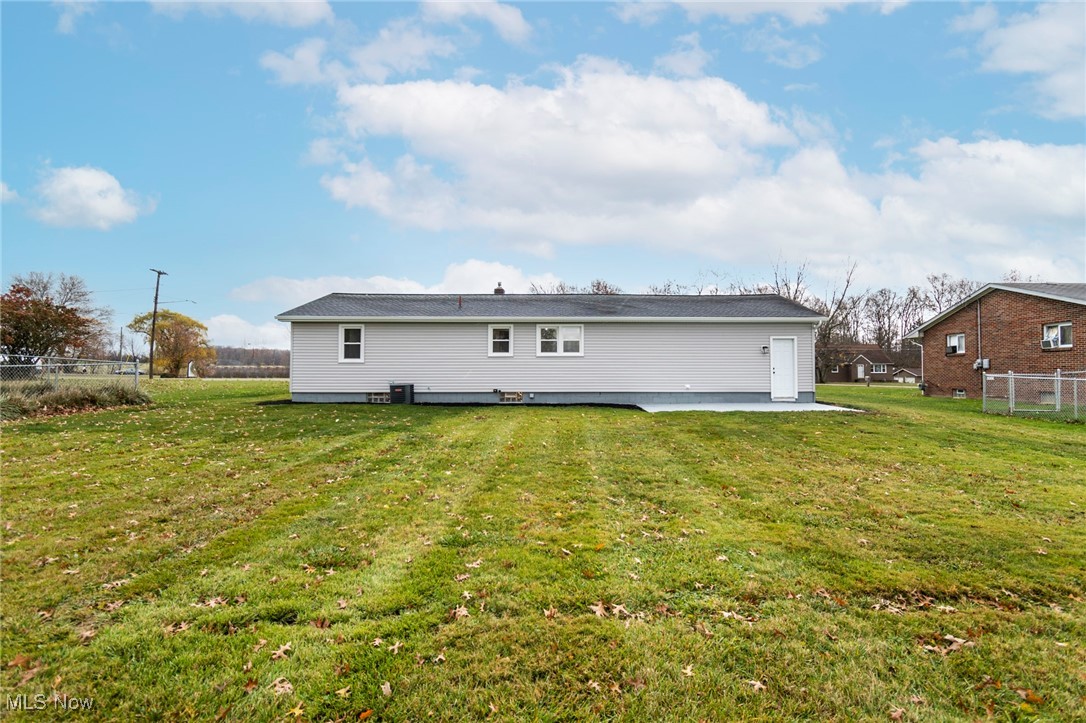 895 N 12th Street, Sebring, Ohio image 34