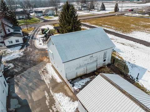 Tiny photo for 16350 Nauvoo Road, Middlefield, OH 44062 (MLS # 5190198)