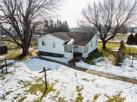 Tiny photo for 16350 Nauvoo Road, Middlefield, OH 44062 (MLS # 5190198)